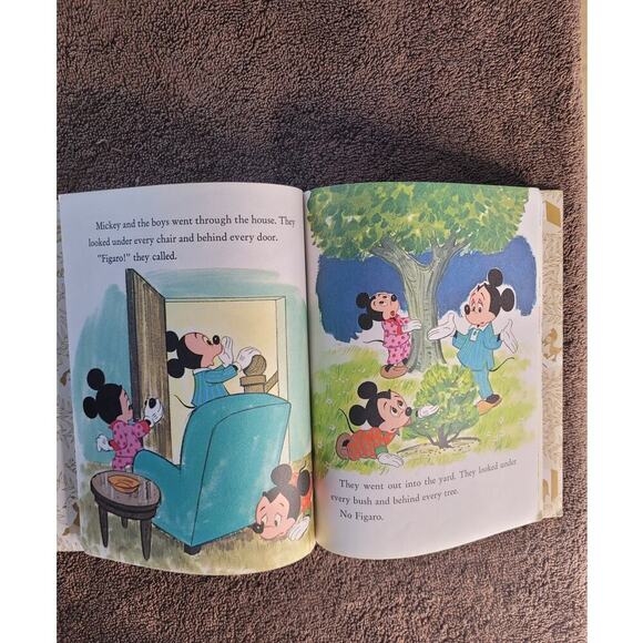 Mickey Mouse "The Kitten Sitters" Book Vintage 1976 - Picture 2 of 4